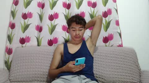 mrheartthief online show from July 9, 2:21 pm