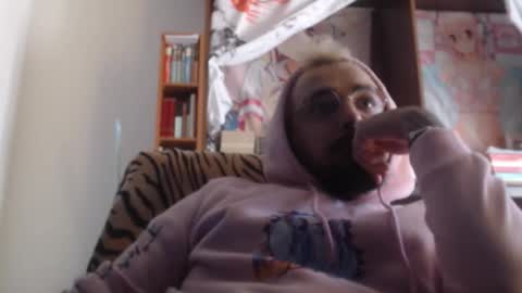 Snapshot of mrn0ice chatting on October 22, 10:52 am MR NO ICE online show from October 22, 10:52 am