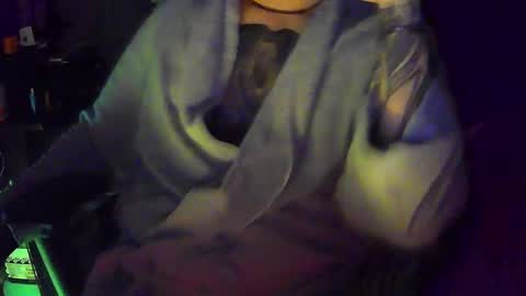 Snapshot of mrn0ice chatting on February 17, 8:58 pm MR NO ICE online show from February 17, 8:58 pm