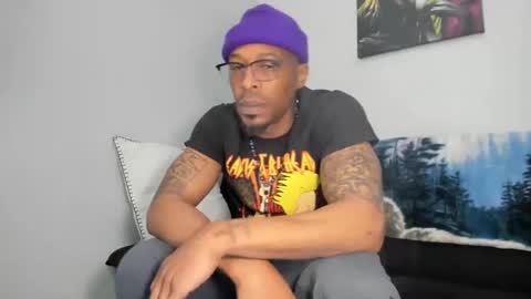 Snapshot of mromg007 chatting on February 24, 2:37 pm mromg007 online show from February 24, 2:37 pm