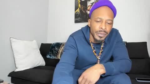 Snapshot of mromg007 chatting on February 12, 9:22 pm mromg007 online show from February 12, 9:22 pm