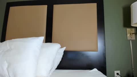 Snapshot of mromg007 chatting on November 2, 3:00 am mromg007 online show from November 2, 3:00 am