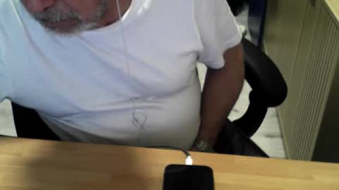 mtwpaul online show from April 8, 3:32 pm