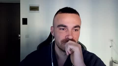 Victor online show from January 2, 11:52 am