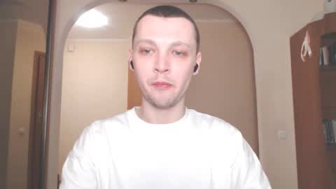 Erik online show from December 5, 2:09 am