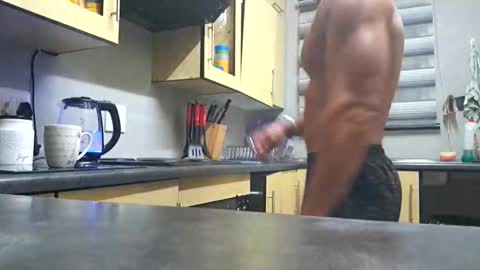 muscledaddy69s online show from February 2, 1:04 am