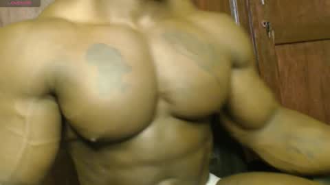 Snapshot of musclegodsammy23 chatting on September 19, 11:10 am musclegod23 online show from September 19, 11:10 am