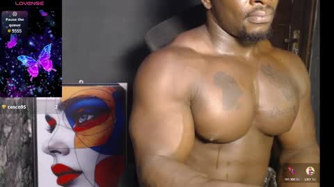 Snapshot of musclegodsammy23 chatting on December 25, 10:59 pm musclegod23 online show from December 25, 10:59 pm