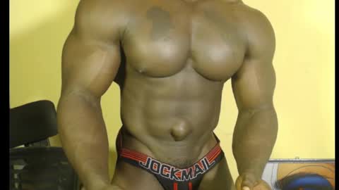 Snapshot of musclegodsammy23 chatting on February 27, 12:08 am musclegod23 online show from February 27, 12:08 am