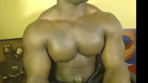 Snapshot of musclegodsammy23 chatting on March 6, 2:41 am musclegod23 online show from March 6, 2:41 am