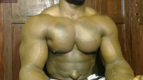 Snapshot of musclegodsammy23 chatting on September 14, 12:12 am musclegod23 online show from September 14, 12:12 am