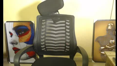 Snapshot of musclegodsammy23 chatting on February 13, 1:40 am musclegod23 online show from February 13, 1:40 am