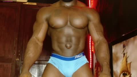 musclegod23 online show from May 23, 12:05 am