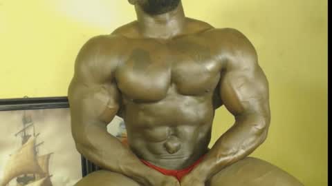 Snapshot of musclegodsammy23 chatting on October 25, 1:07 am musclegod23 online show from October 25, 1:07 am