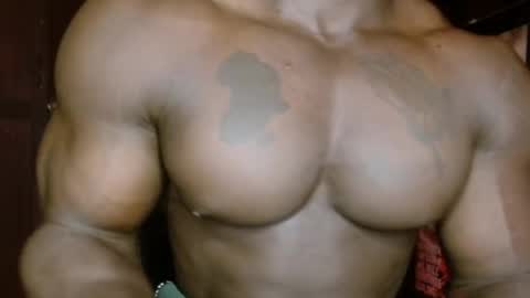 musclegod23 online show from May 28, 9:51 am