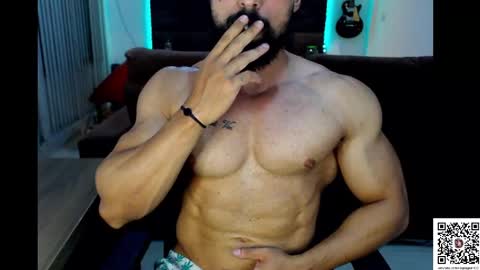 Snapshot of muscleweed420 chatting on March 12, 9:44 am Ragnar online show from March 12, 9:44 am