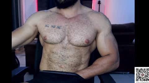 Snapshot of muscleweed420 chatting on February 8, 10:40 pm Ragnar online show from February 8, 10:40 pm