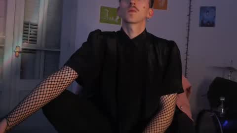 myngus online show from October 19, 5:34 am