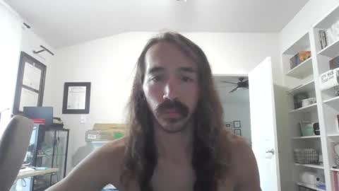 mythrowawayatx online show from December 18, 5:10 pm