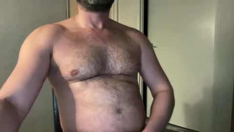 Snapshot of naked_dude25 chatting on October 27, 8:27 am naked_dude25 online show from October 27, 8:27 am