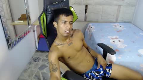 nando_col online show from September 30, 7:39 pm