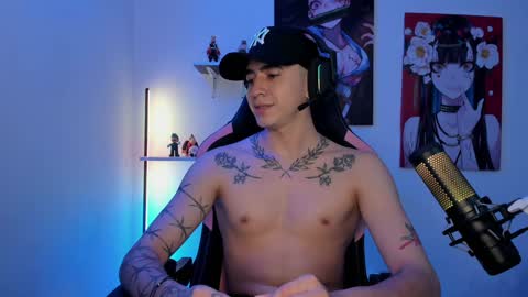 Snapshot of naranjo_seb chatting on December 15, 5:56 am sebastian online show from December 15, 5:56 am