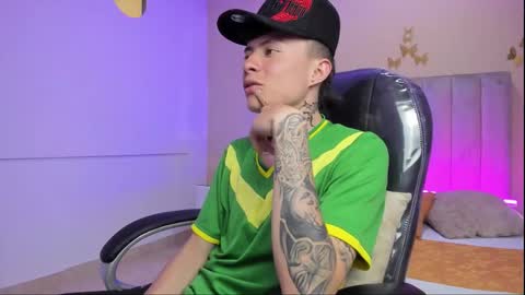 Nascary Fox online show from February 5, 8:05 pm