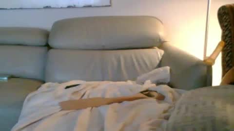 nassobout online show from December 22, 5:04 am