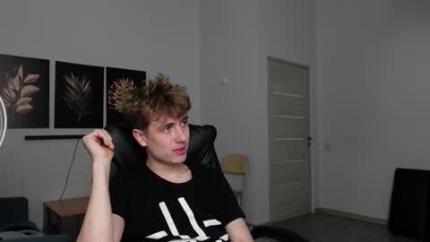 NATHAN RUSU online show from October 19, 7:17 pm