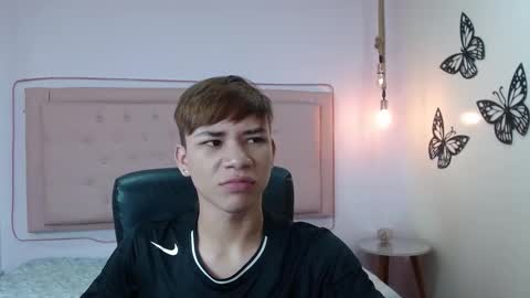 Snapshot of nathanclay chatting on October 31, 12:30 pm nathanclay online show from October 31, 12:30 pm