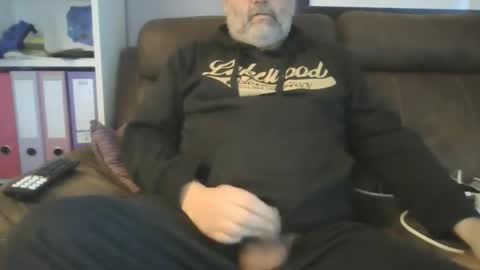 Snapshot of naturistmale45 chatting on January 9, 11:47 am naturistmale45 online show from January 9, 11:47 am