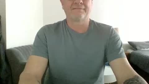 neckdown12 online show from September 19, 9:47 pm