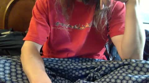 Snapshot of needs2hands2 chatting on September 21, 6:02 am needs2hands2 online show from September 21, 6:02 am