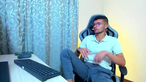 Snapshot of negreteth88 chatting on February 9, 11:15 pm Fernando Negreteth online show from February 9, 11:15 pm