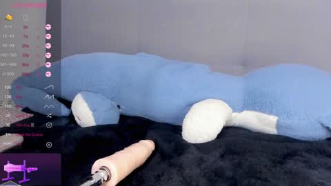 Snapshot of neiljungg chatting on December 12, 5:15 pm Neil online show from December 12, 5:15 pm