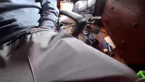 nerdyboi22 online show from October 14, 6:59 pm