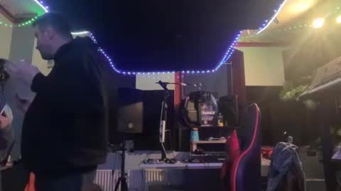 newguy2025 online show from November 17, 11:41 pm