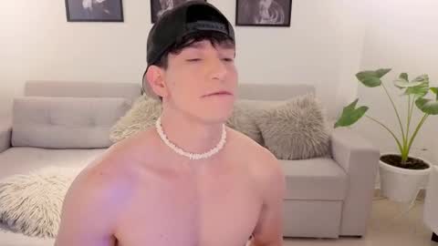   online show from March 18, 9:40 pm