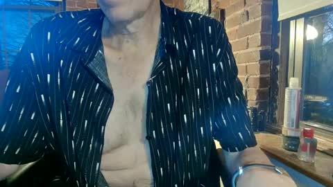 Snapshot of nfgwholoves2cum chatting on January 2, 9:50 pm NFG  Nice Friendly Guy  Dick online show from January 2, 9:50 pm