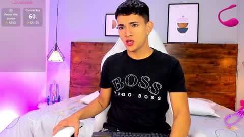 Snapshot of niall_falcon chatting on January 13, 12:45 pm Niall  online show from January 13, 12:45 pm