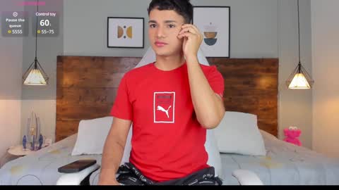 Snapshot of niall_falcon chatting on January 14, 12:56 pm Niall  online show from January 14, 12:56 pm