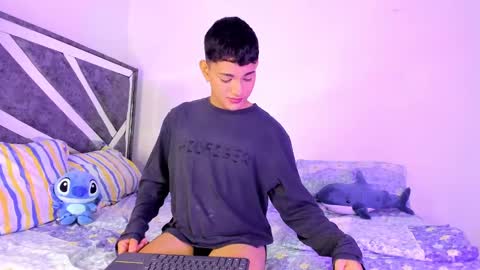 Snapshot of niall_falcon chatting on March 4, 2:53 pm Niall  online show from March 4, 2:53 pm