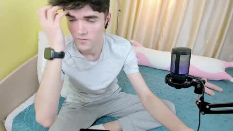 Nick PVT is open FanslyTwitter - Nic kycb online show from December 26, 6:33 pm