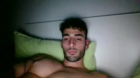 Snapshot of nicegguy9826 chatting on October 20, 10:35 pm nicegguy9826 online show from October 20, 10:35 pm