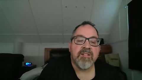 niceguy7208 online show from May 2, 2:42 pm