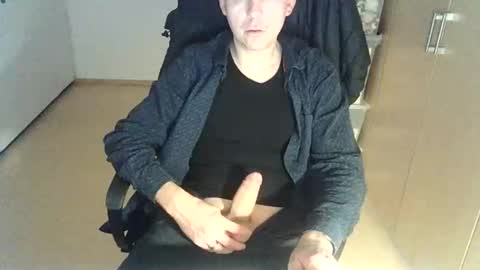 Snapshot of niceguyflo chatting on October 30, 1:41 am NiceGuyFlo online show from October 30, 1:41 am