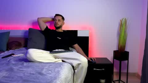 Snapshot of nicholassx chatting on March 12, 9:03 pm Nicholassx online show from March 12, 9:03 pm