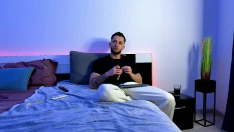 Snapshot of nicholassx chatting on March 12, 1:14 am Nicholassx online show from March 12, 1:14 am