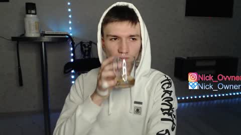 Nick online show from February 18, 1:33 pm