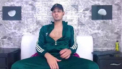 nick_smile online show from January 14, 5:01 am